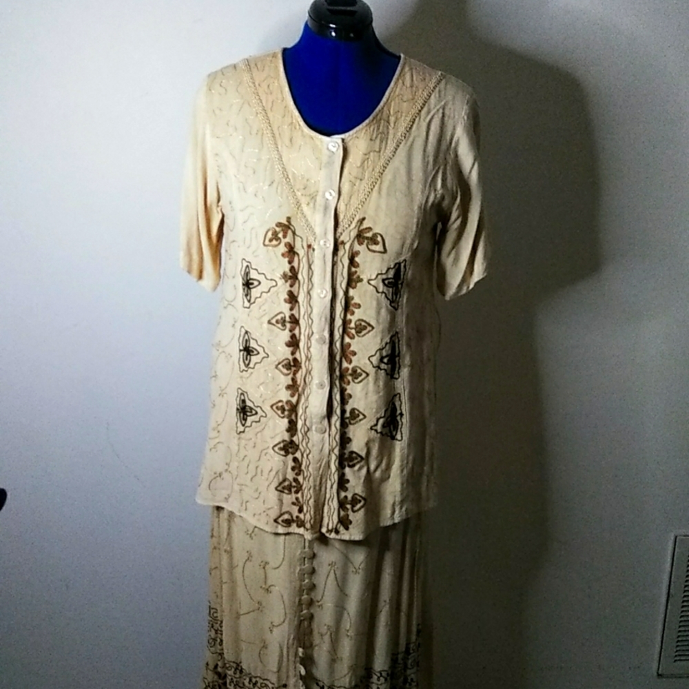 Speed limit mph short sleeve top and 3 long skirts